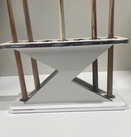 The Original Lightning Cue Stand by Superpool